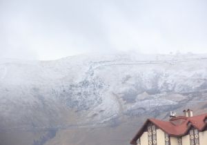 Yedi Dağ'a, Bir Bağ'a